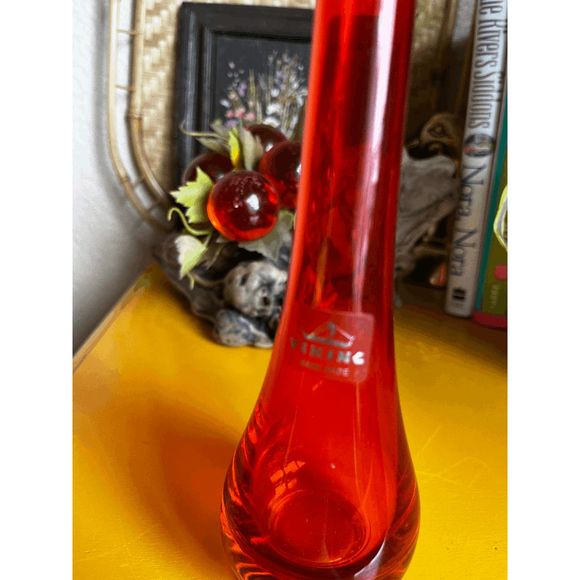 Vintage Viking Glass Persimmon Bud Vase w/Sticker - Picture 5 of 6
